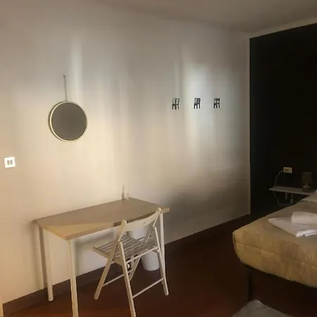 Myroom Sui Portici Bologna